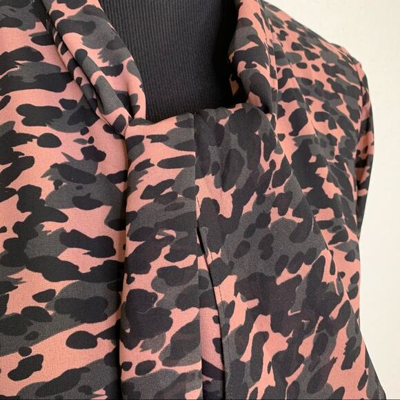 Cabi pink black gray camo animal print tie neck top style #3148 size Small - Picture 6 of 13